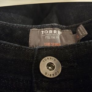 TORRID LUXE SKINNY JEANS
